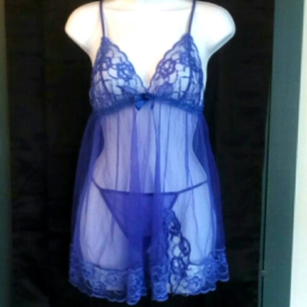 FREDERICK"S OF HOLLYWOOD MESH BABYDOLL/THONG